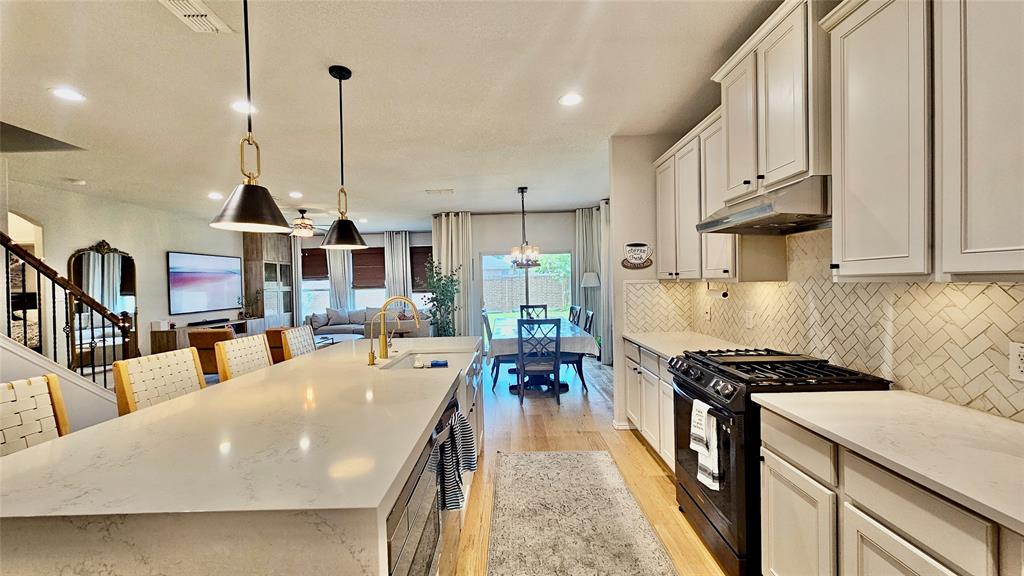 3744 Holly Brook Drive Property Photo 11