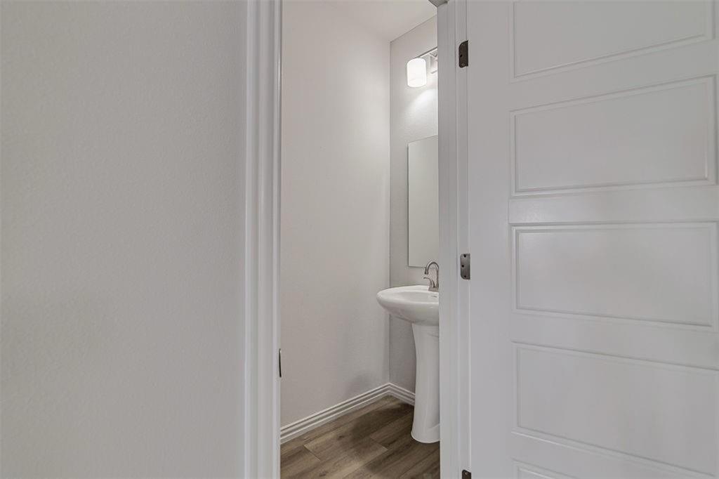 1136 E Broadway Avenue 1138 Property Photo 5