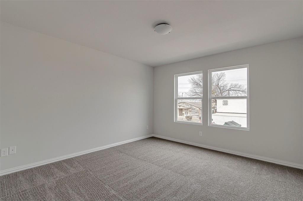 1136 E Broadway Avenue 1138 Property Photo 7
