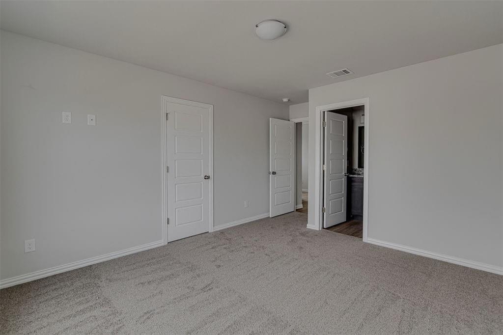 1136 E Broadway Avenue 1138 Property Photo 8