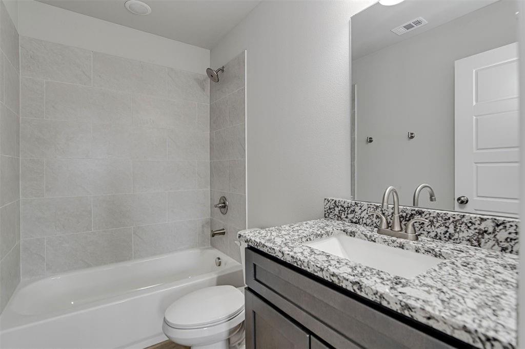 1136 E Broadway Avenue 1138 Property Photo 12