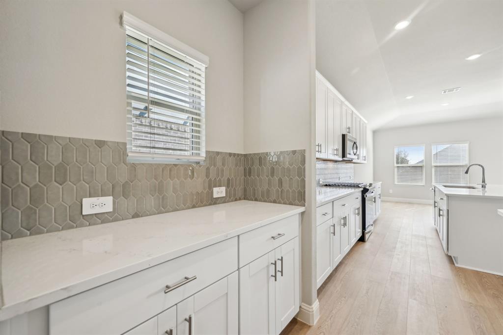 4010 Benbrook Drive Property Photo 12