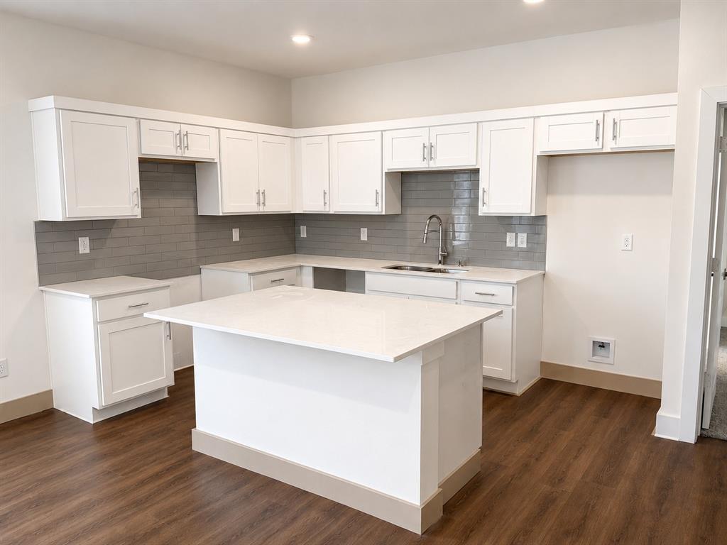 3529 Cleveland Street Property Photo 2