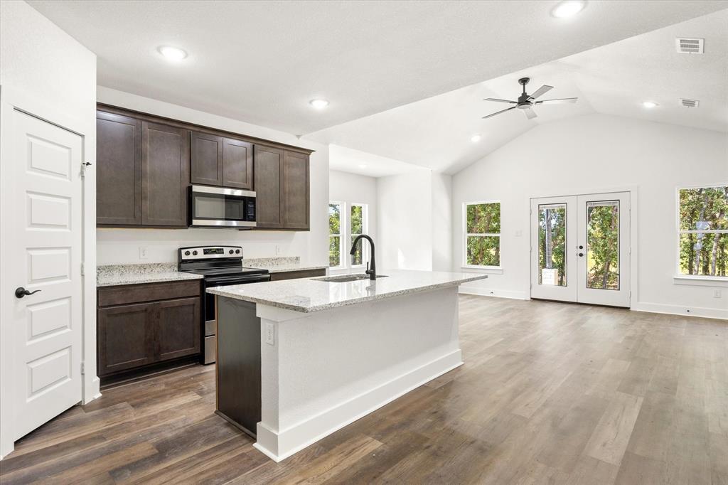 465 Peace Lily Way Property Photo 3