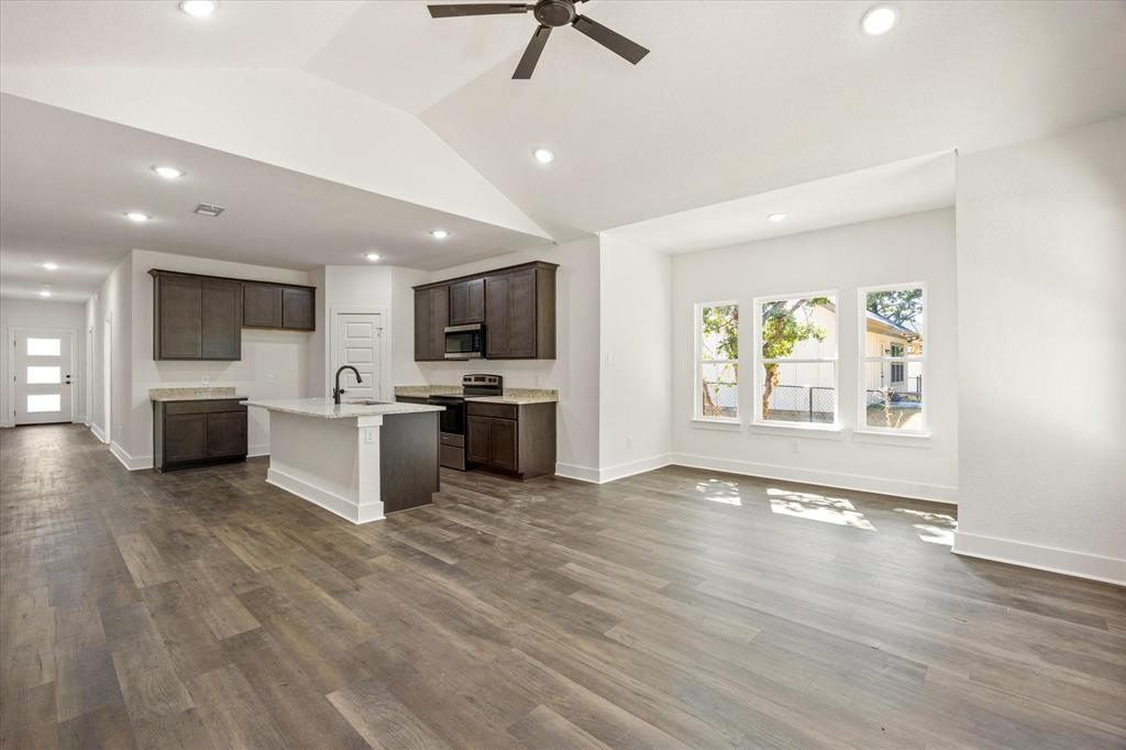 465 Peace Lily Way Property Photo 18