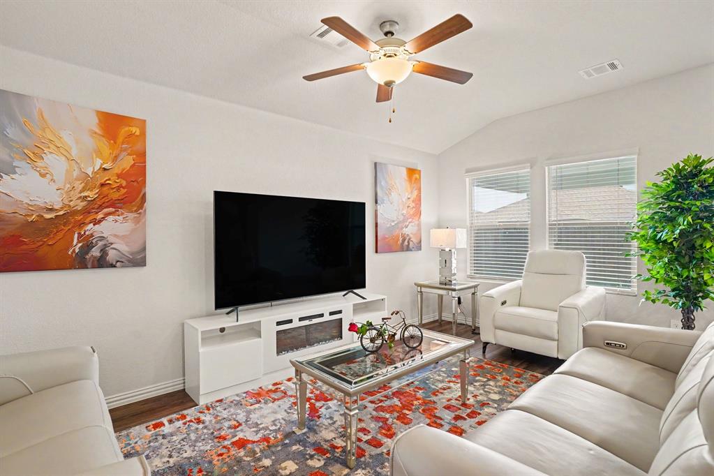 10937 Texanum Trail Property Photo 5