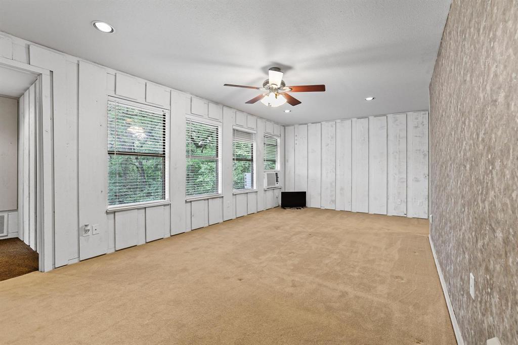 275 Lakecrest Drive Property Photo 23