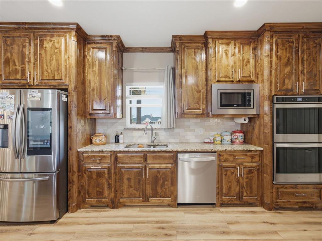 1032 Justin Drive Property Photo 11