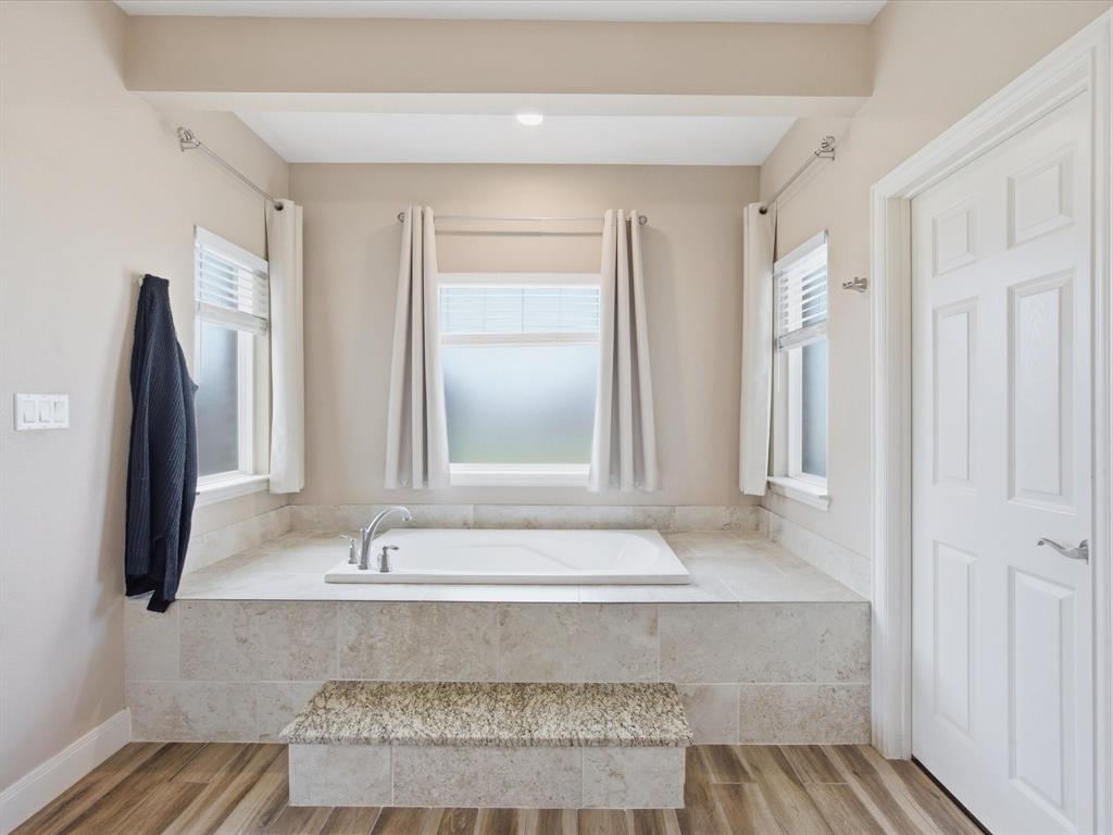 1032 Justin Drive Property Photo 18