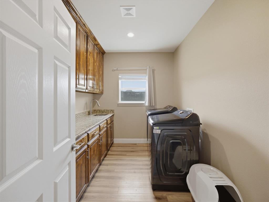 1032 Justin Drive Property Photo 28