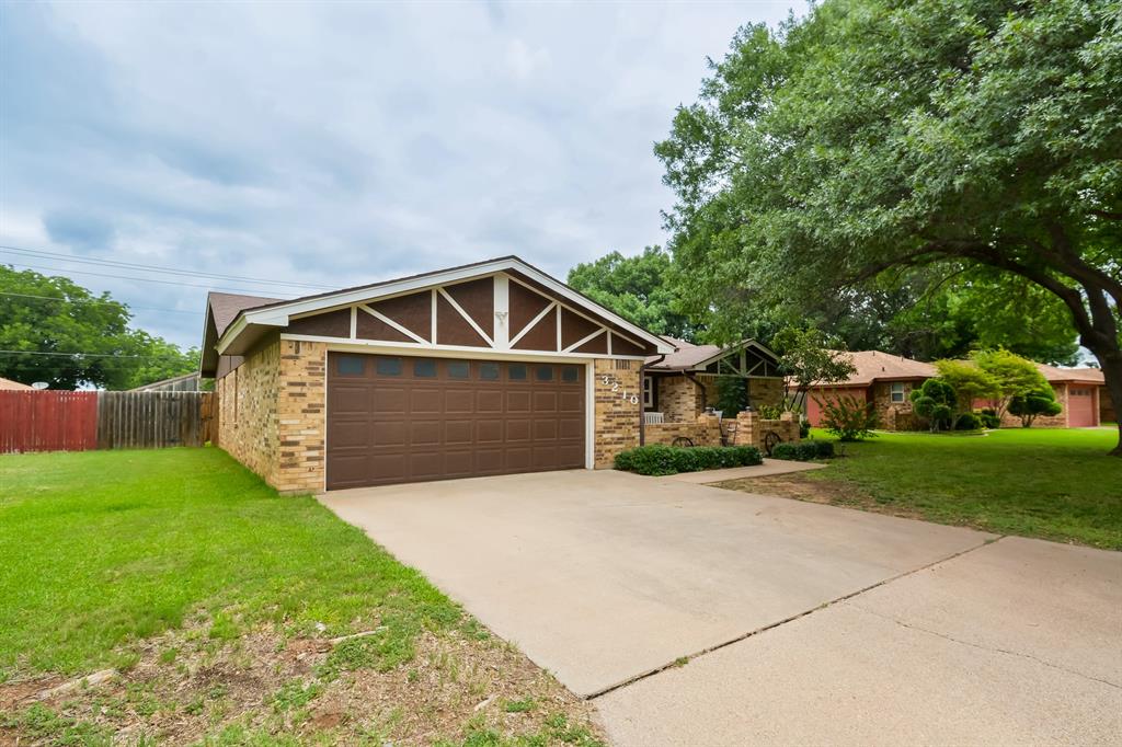 3210 Winterhawk Drive Property Photo 1
