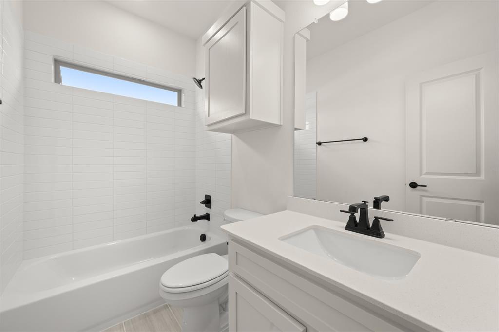 1630 Briarwood Property Photo 10