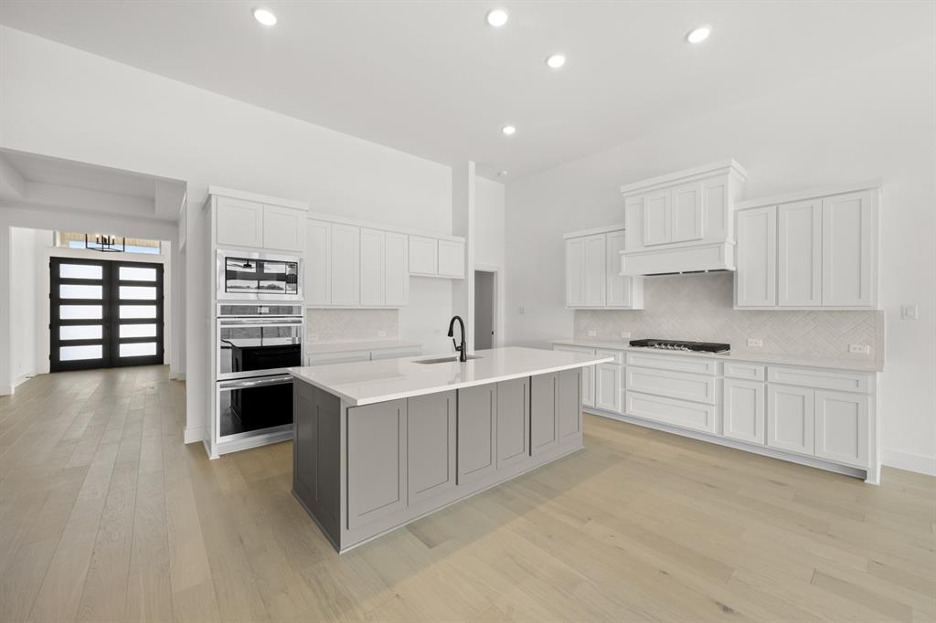 1630 Briarwood Property Photo 11