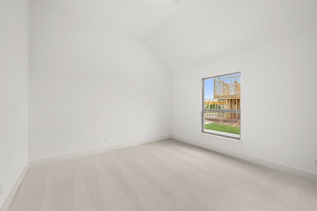 1630 Briarwood Property Photo 18