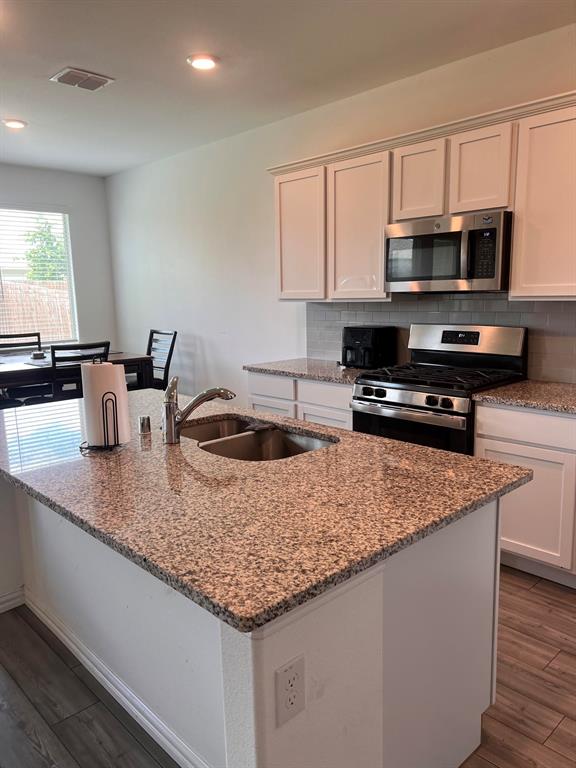 1520 Avery Pointe Drive Property Photo 4