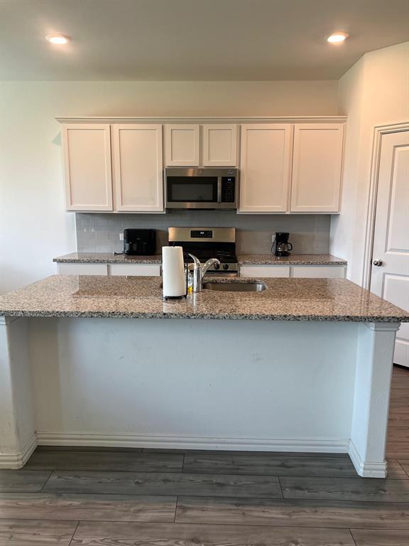 1520 Avery Pointe Drive Property Photo 5