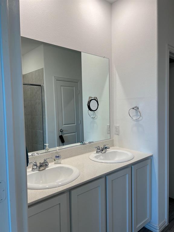 1520 Avery Pointe Drive Property Photo 10
