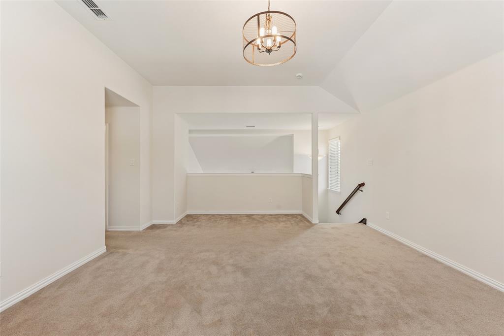 1374 Sandhurst Drive Property Photo 27