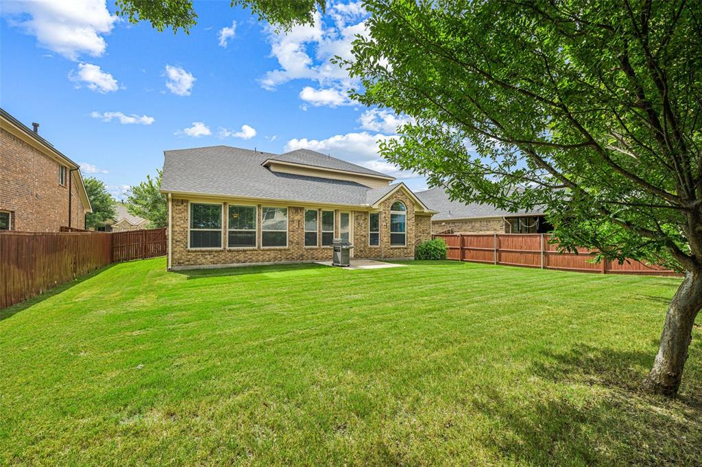 1374 Sandhurst Drive Property Photo 34