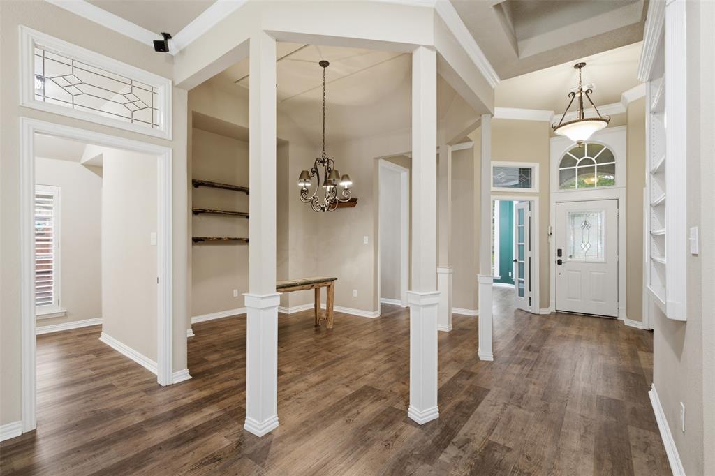 1109 Brook Arbor Drive Property Photo 5