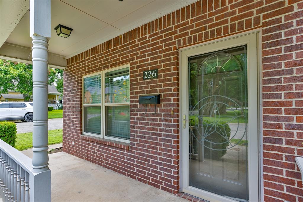 226 Gordon Street Property Photo 33