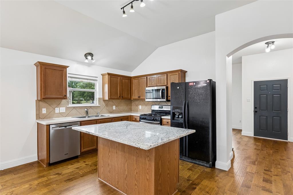 413 Sandy Lane Property Photo 4