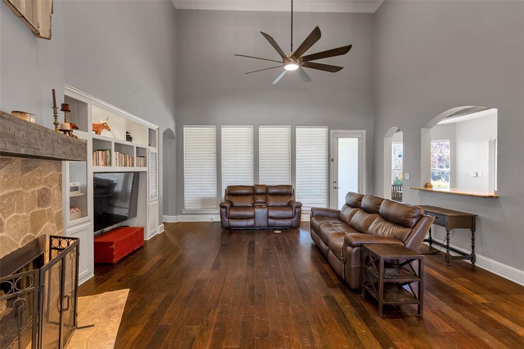 8406 Bridgewater Drive Property Photo 10