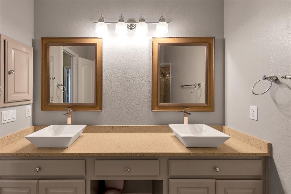 8406 Bridgewater Drive Property Photo 34