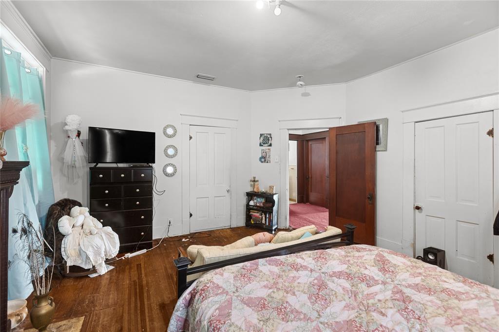 300 Hickory Street Property Photo 17