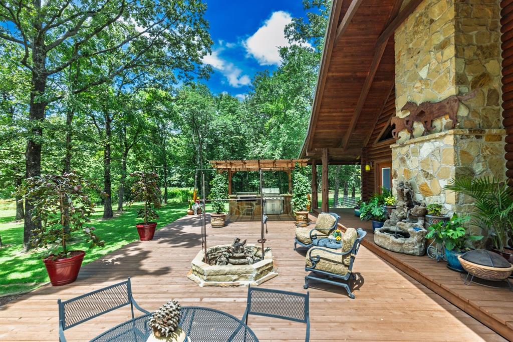 609 County Road 2421 Property Photo 11
