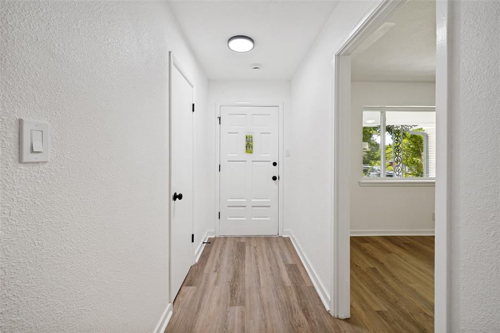 1112 Karla Drive Property Photo 6
