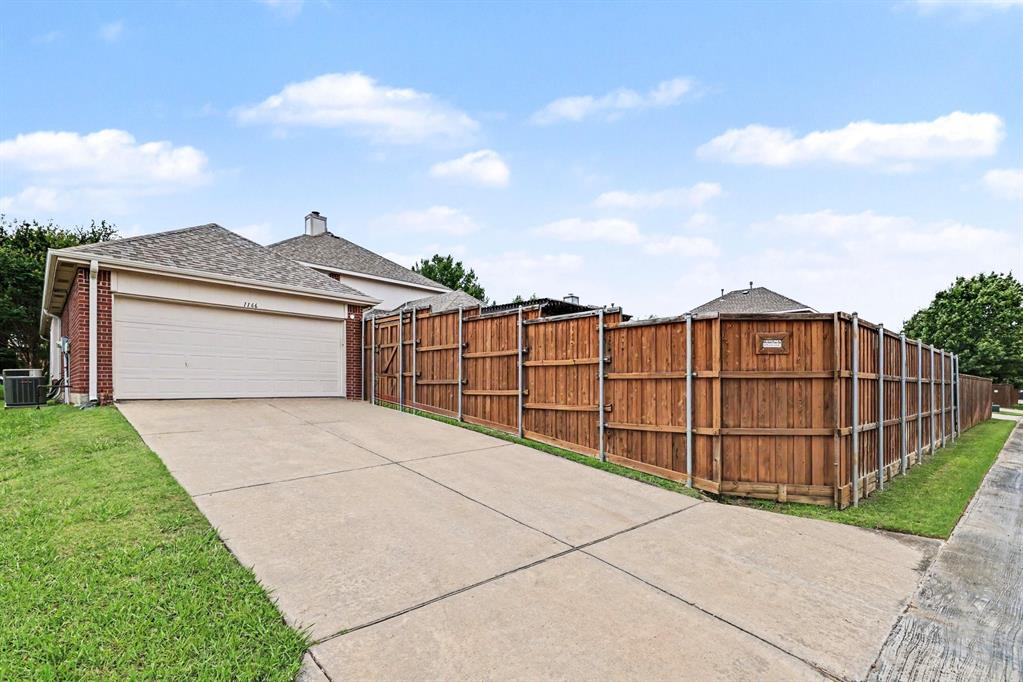 1166 Resaca Drive Property Photo 23