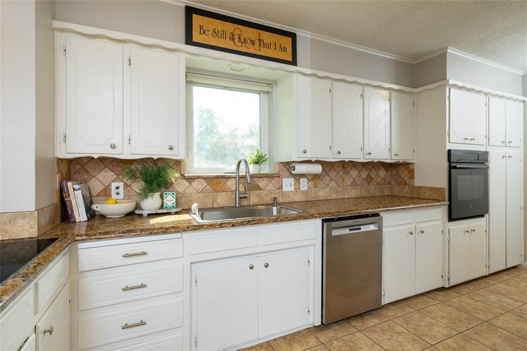205 Timberlake Drive Property Photo 8