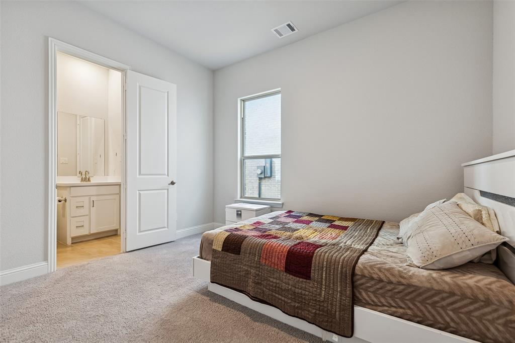 1502 20th Street Property Photo 17