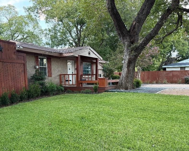 1218 N Center Street Property Photo 2