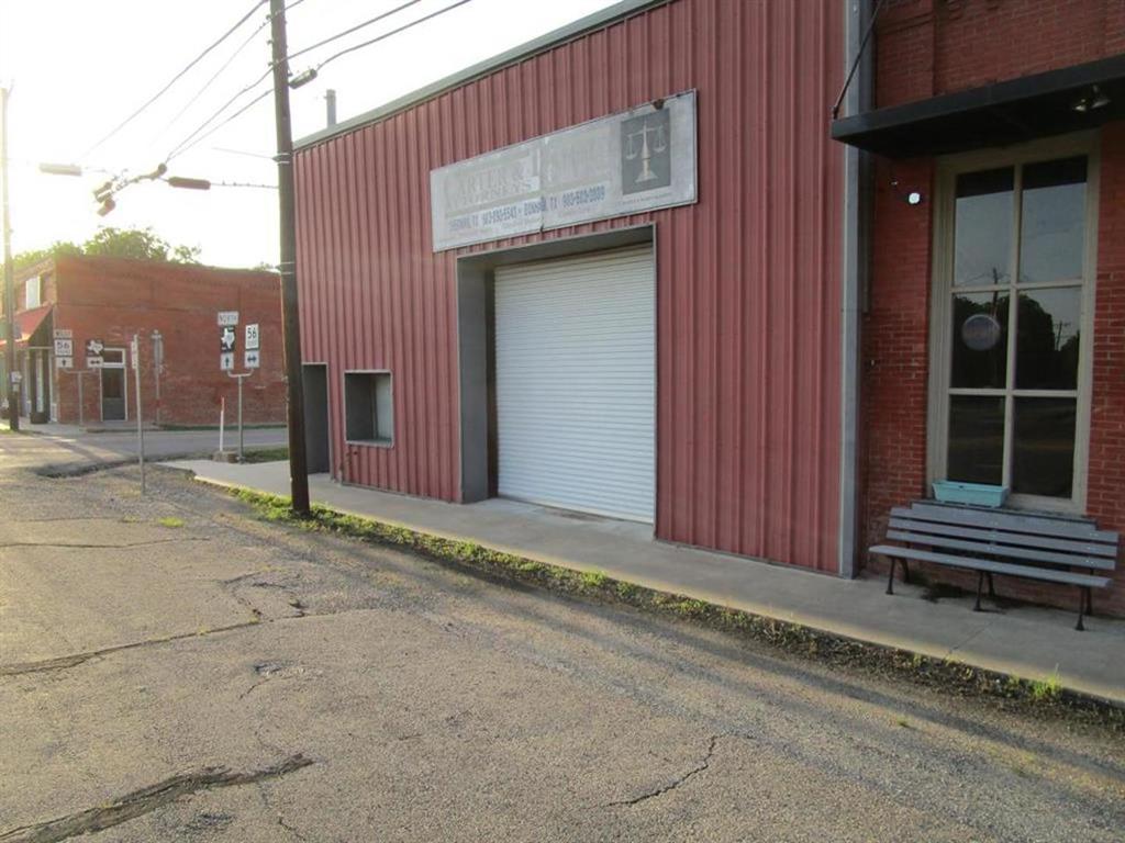 106 E Hayes Street Property Photo 3
