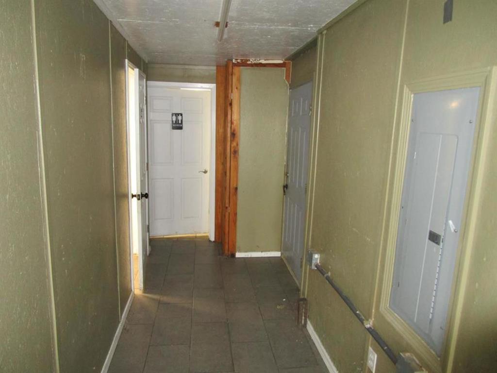 106 E Hayes Street Property Photo 10