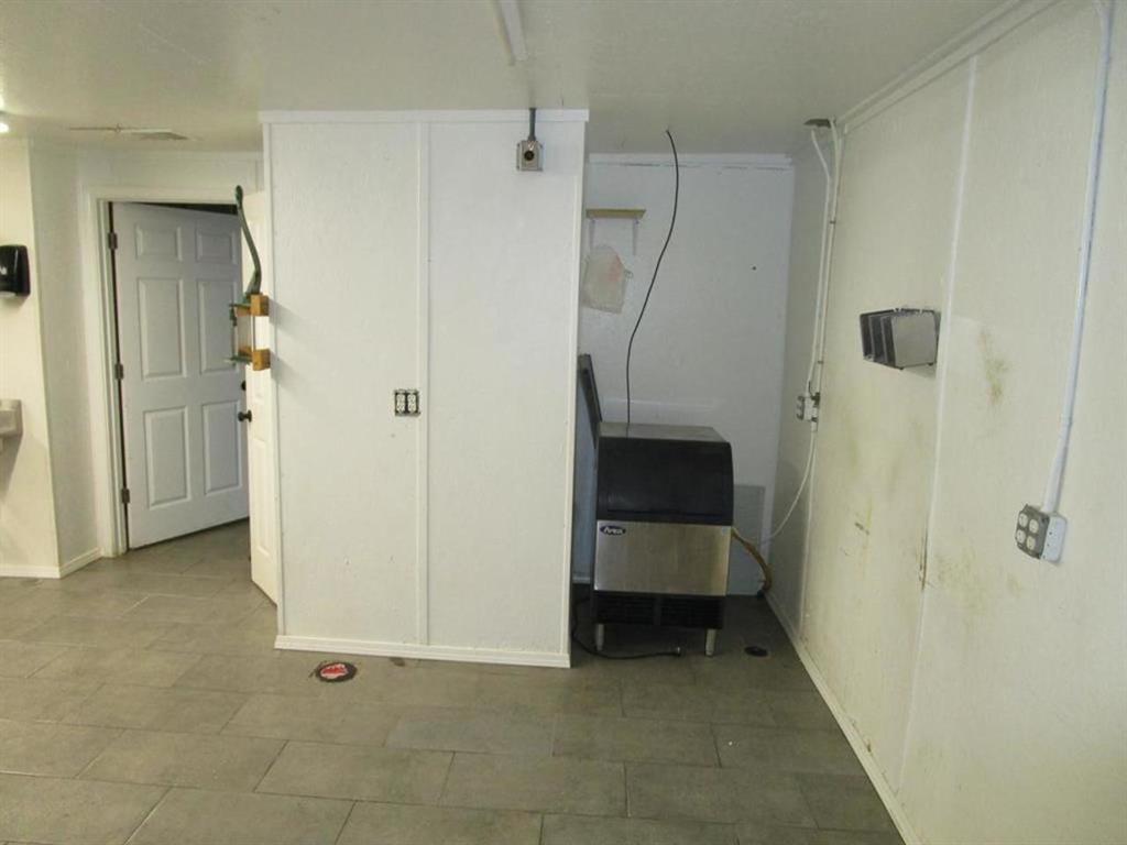 106 E Hayes Street Property Photo 14
