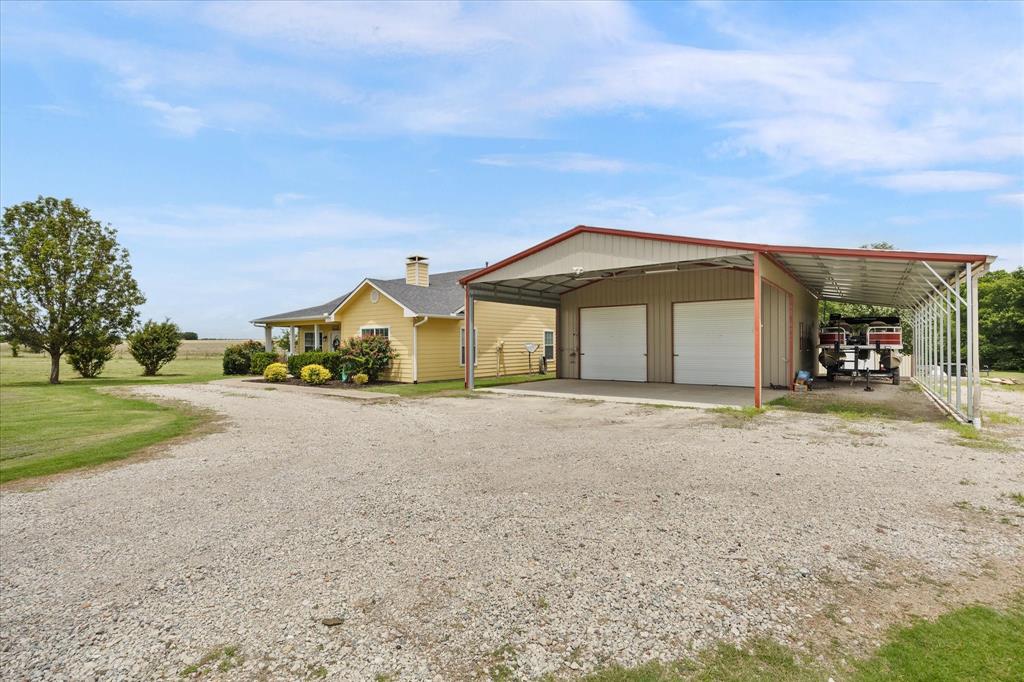 1028 Fm 1566 Property Photo 5