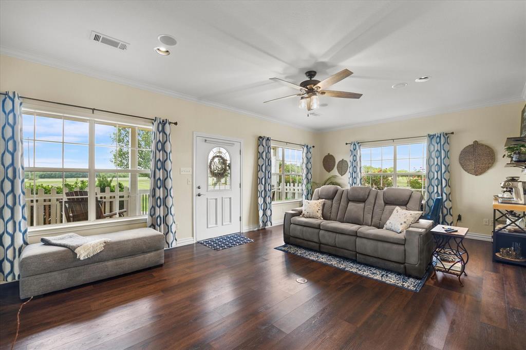 1028 Fm 1566 Property Photo 18