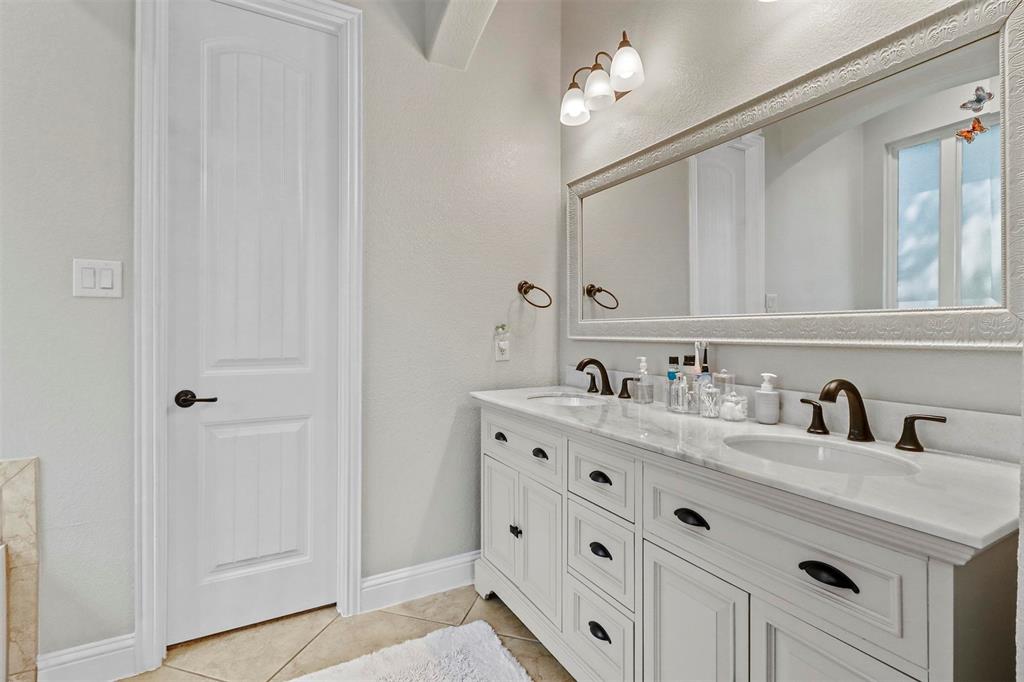 5665 Binbranch Lane Property Photo 19