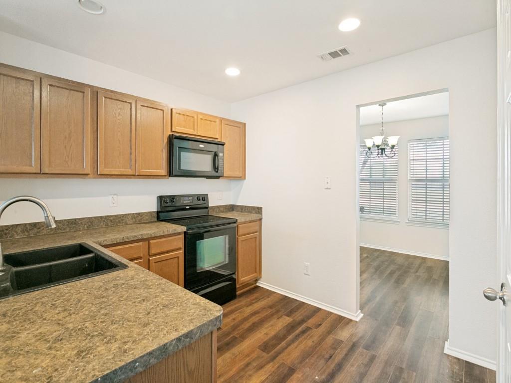 1221 Krista Drive Property Photo 12