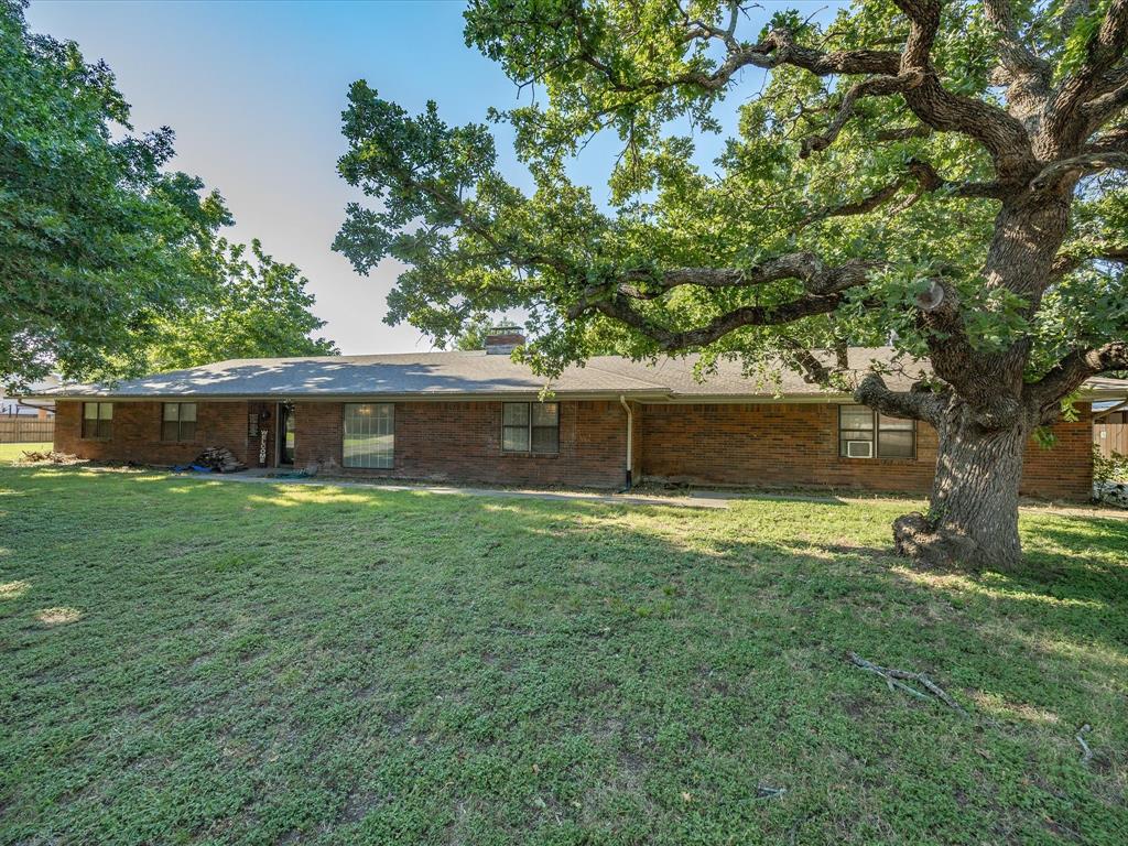 901 Pebble Street Property Photo 1