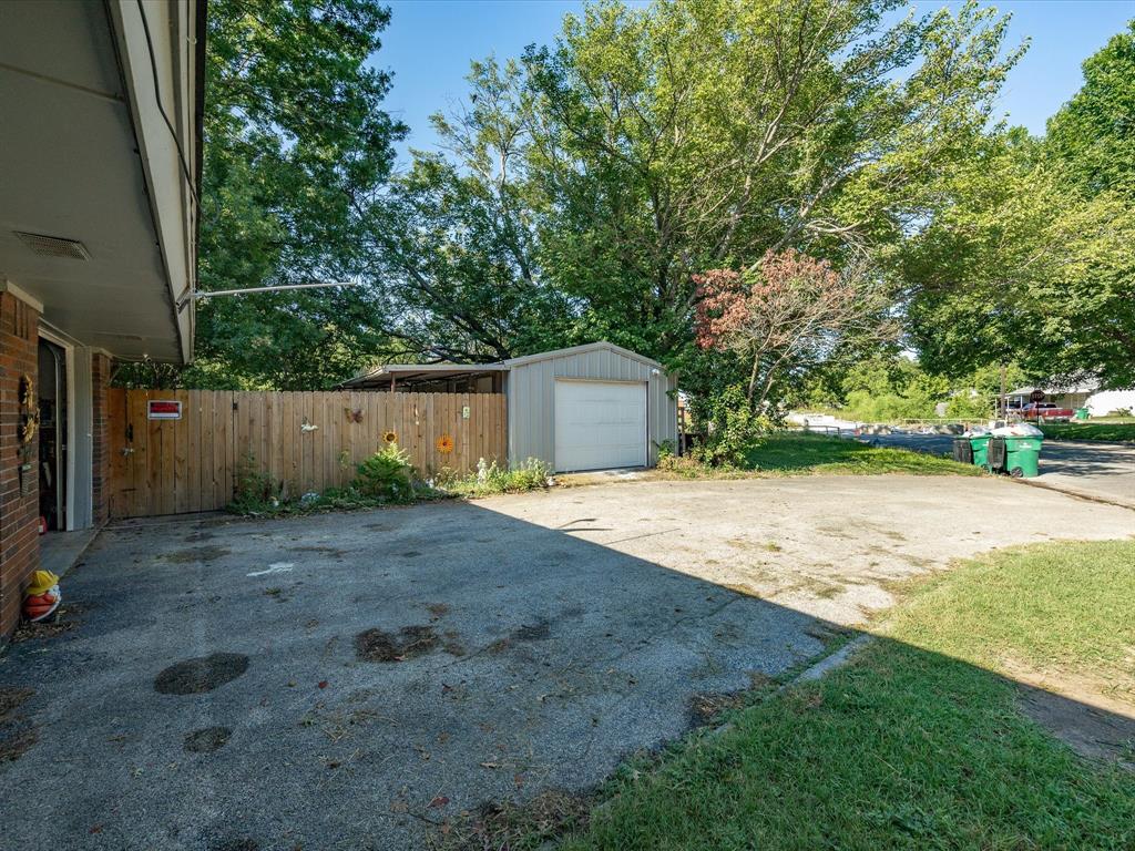 901 Pebble Street Property Photo 29