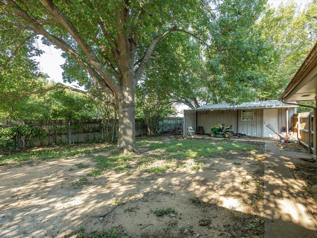 901 Pebble Street Property Photo 33