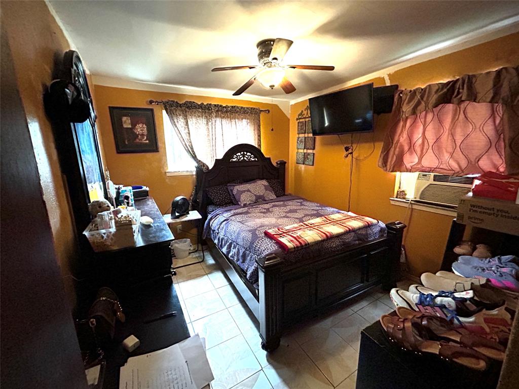6759 La Grange Drive Property Photo 8