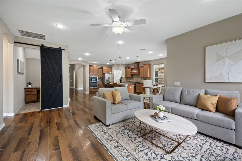 3713 Limousine Parkway Property Photo 10