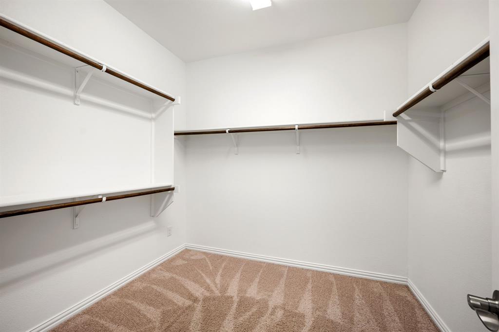 3713 Limousine Parkway Property Photo 16