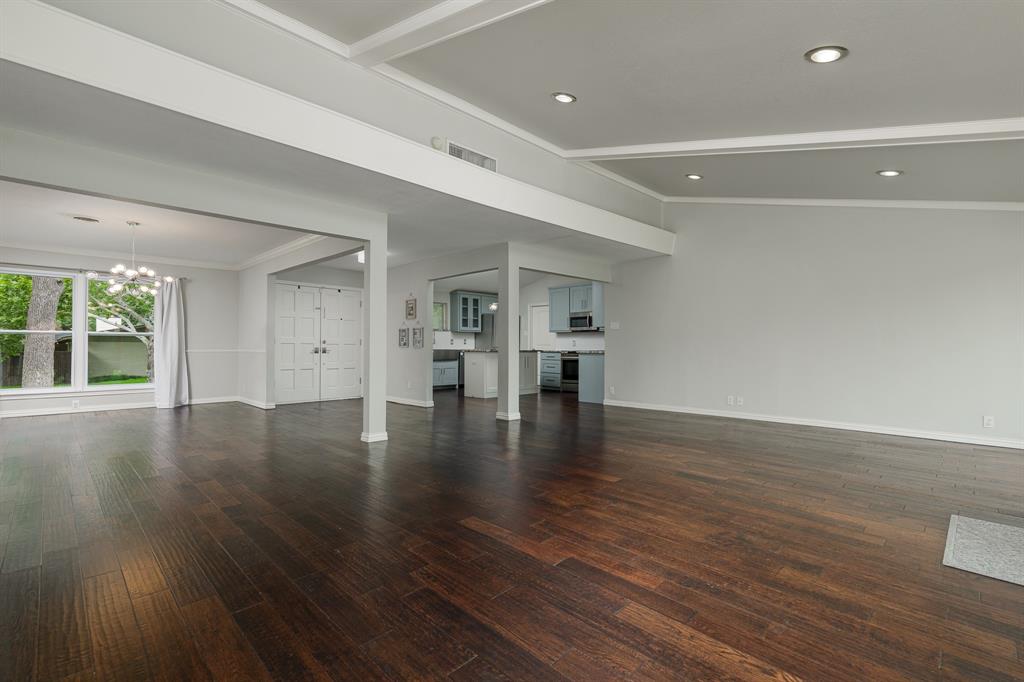 3672 Midpines Drive Property Photo 11