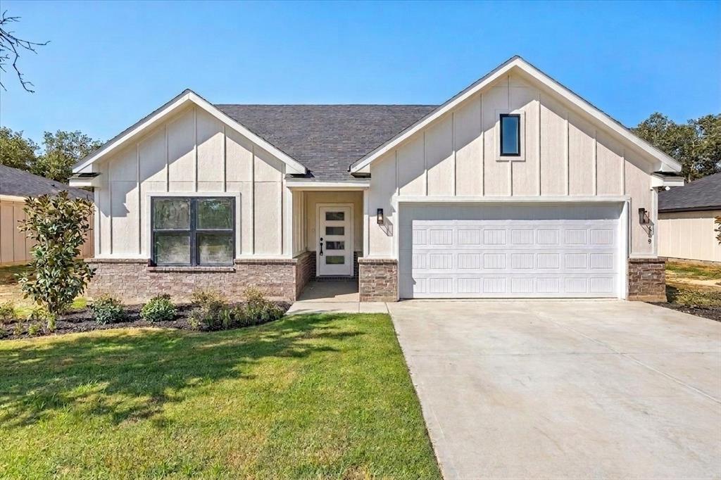 469 Peace Lily Way Property Photo 1